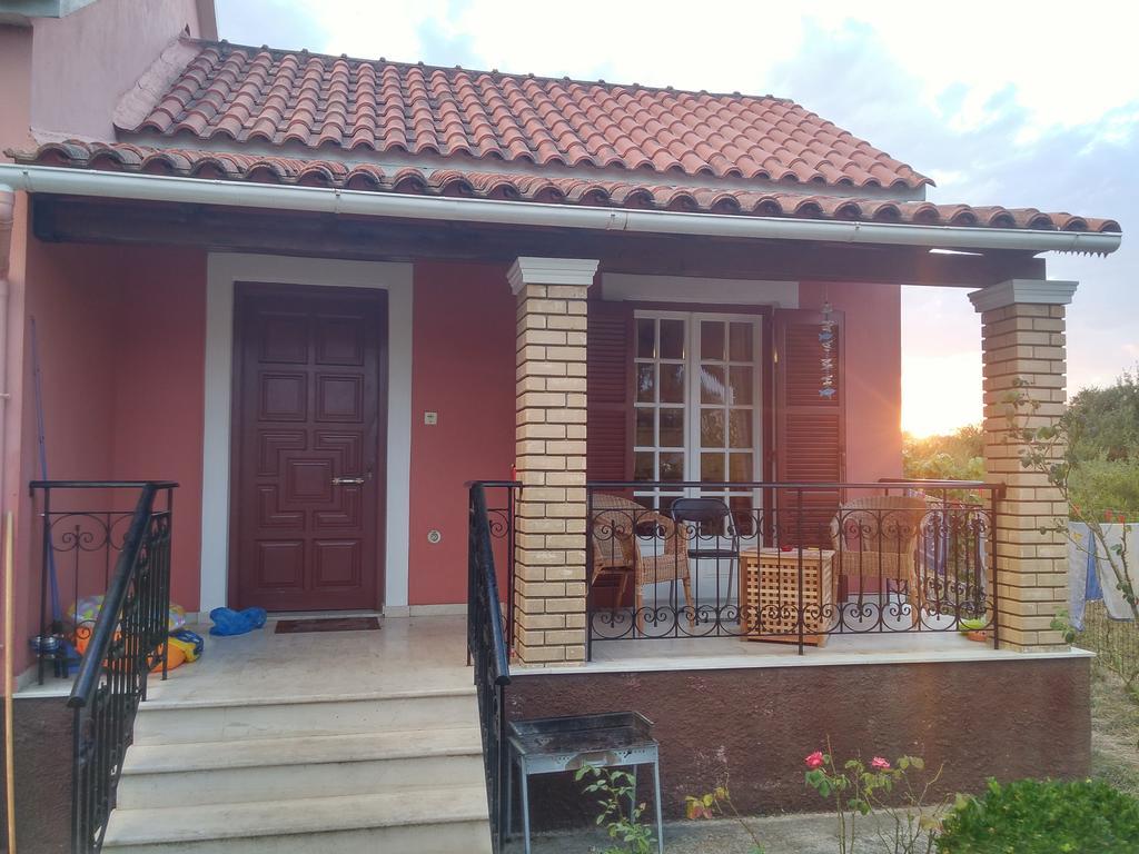Beautiful Nearby Beach House With Garden, Private Pool And Large Yard Sidari  Ruang foto