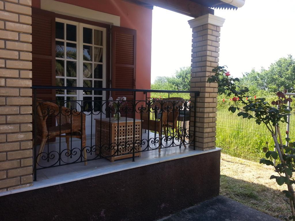 Beautiful Nearby Beach House With Garden, Private Pool And Large Yard Sidari  Ruang foto