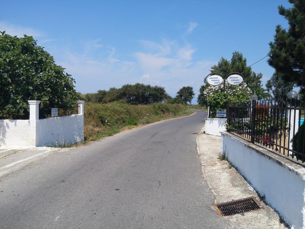 Beautiful Nearby Beach House With Garden, Private Pool And Large Yard Sidari  Bagian luar foto